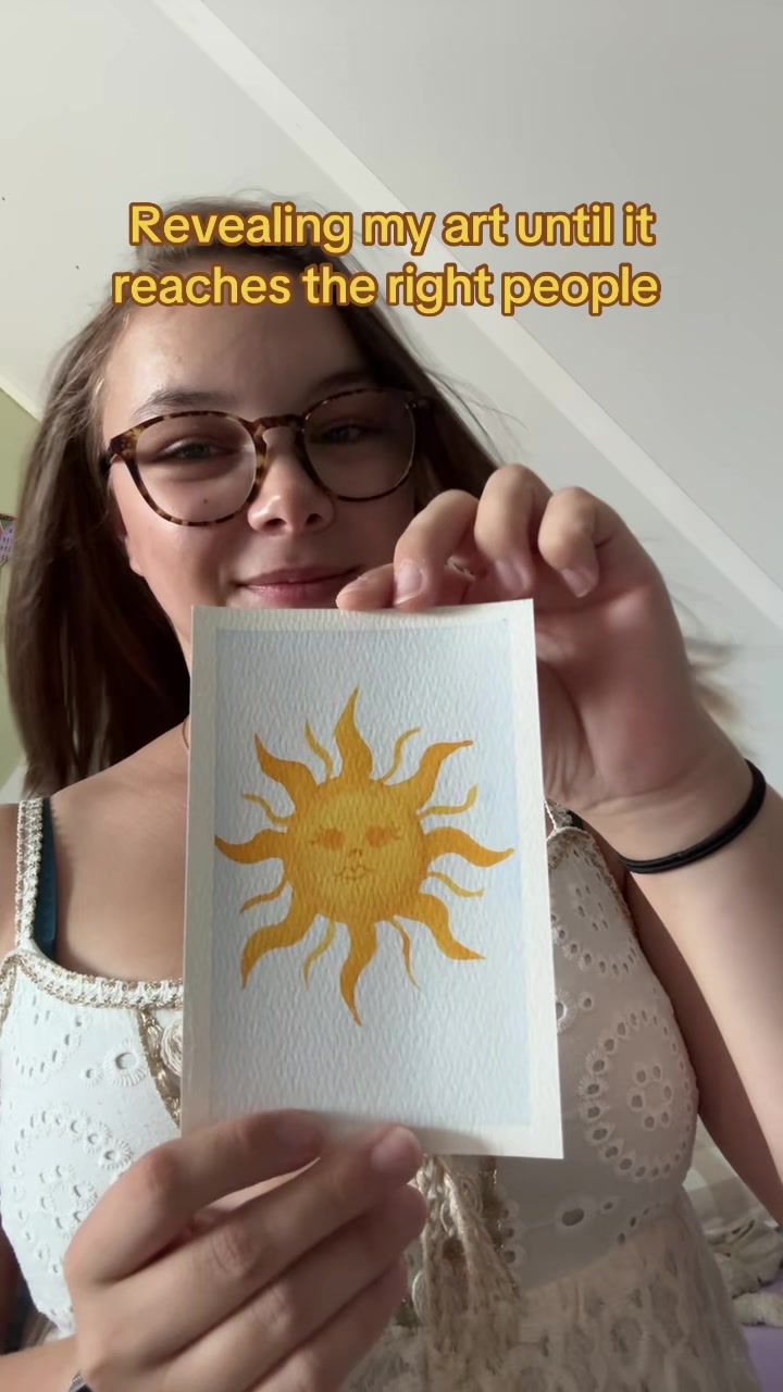 @artmadebyqueeny
