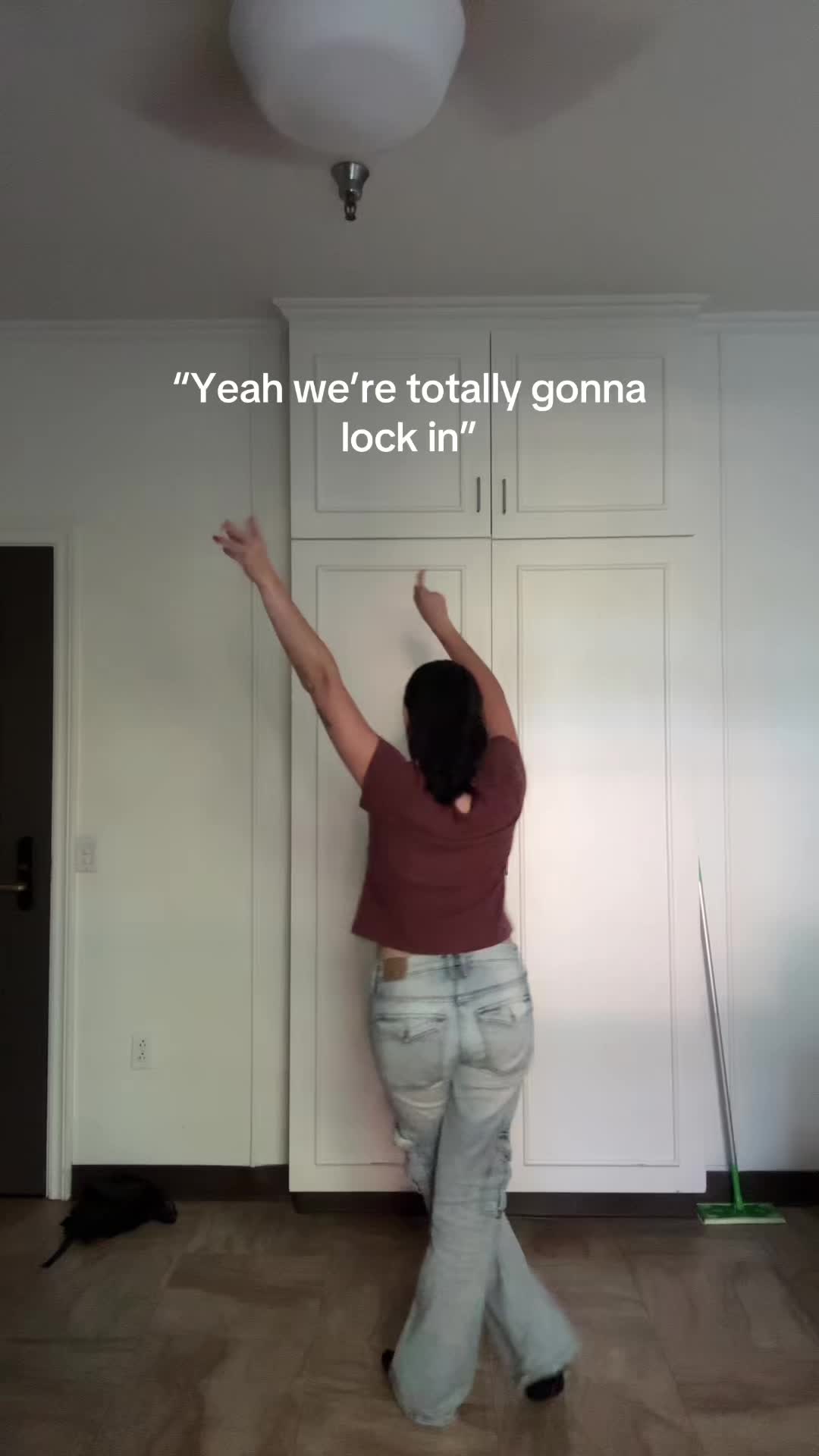 @BeeVlogging