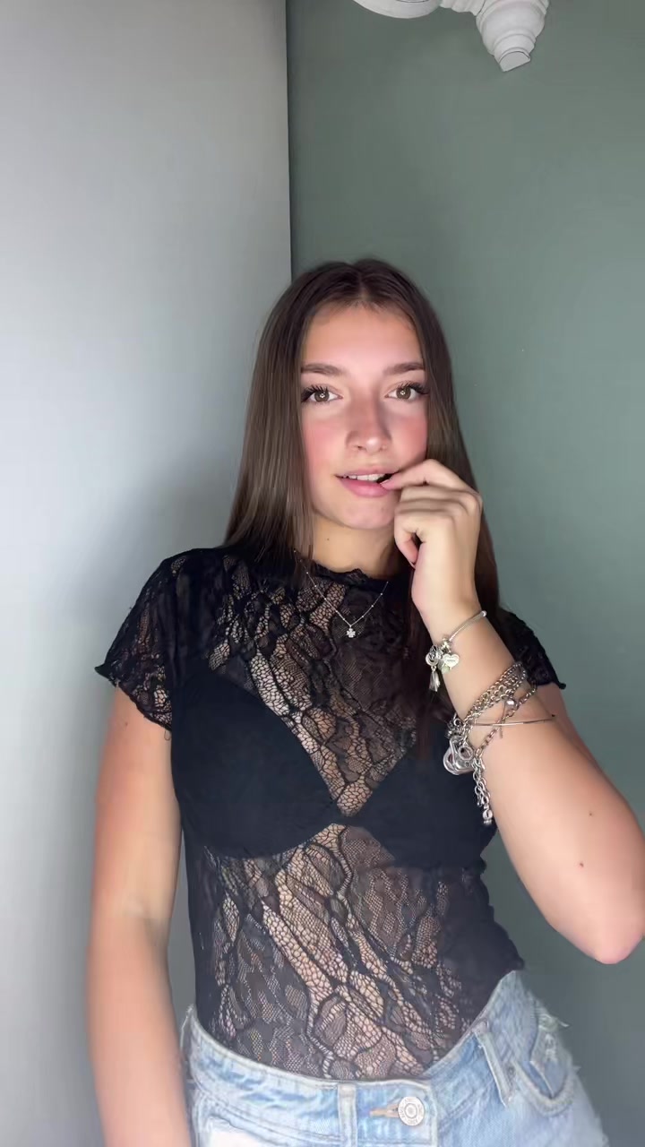 @nicolee