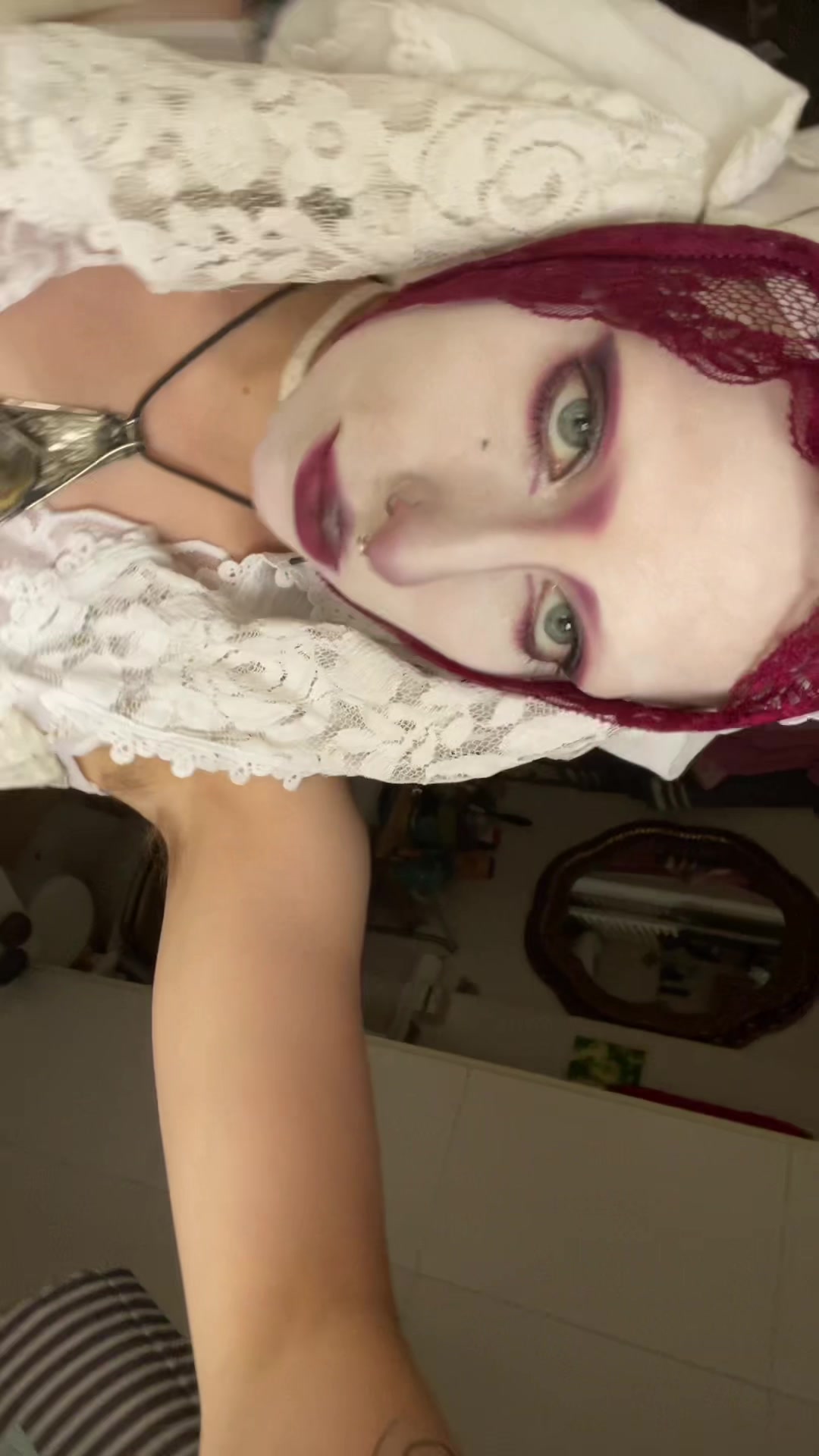 @weirdlywelldressed