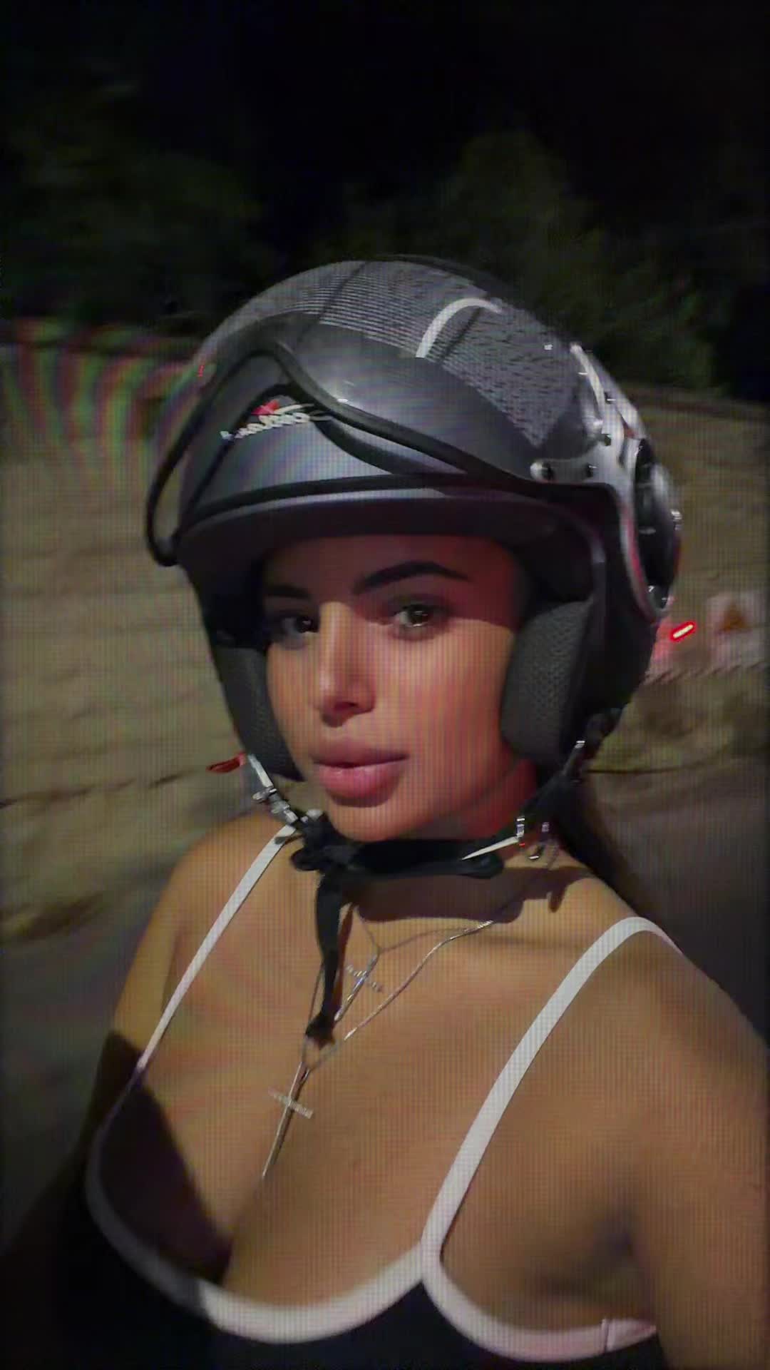 @Naomi Porto