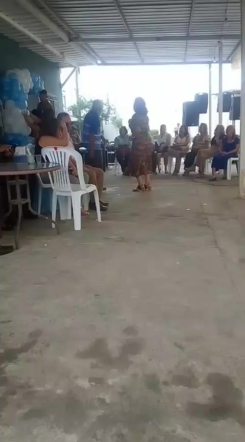 @🩵EMILIA RU&Iacute;Z -  te sigue🩵