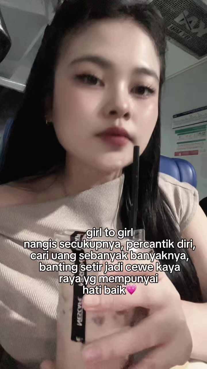 @Anggunamelya27