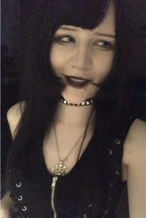 @✞☠︎ 𝕸𝖎𝖒𝖆(◡‿◡✿) 餅⋆˚✿˖° ༺♱༻