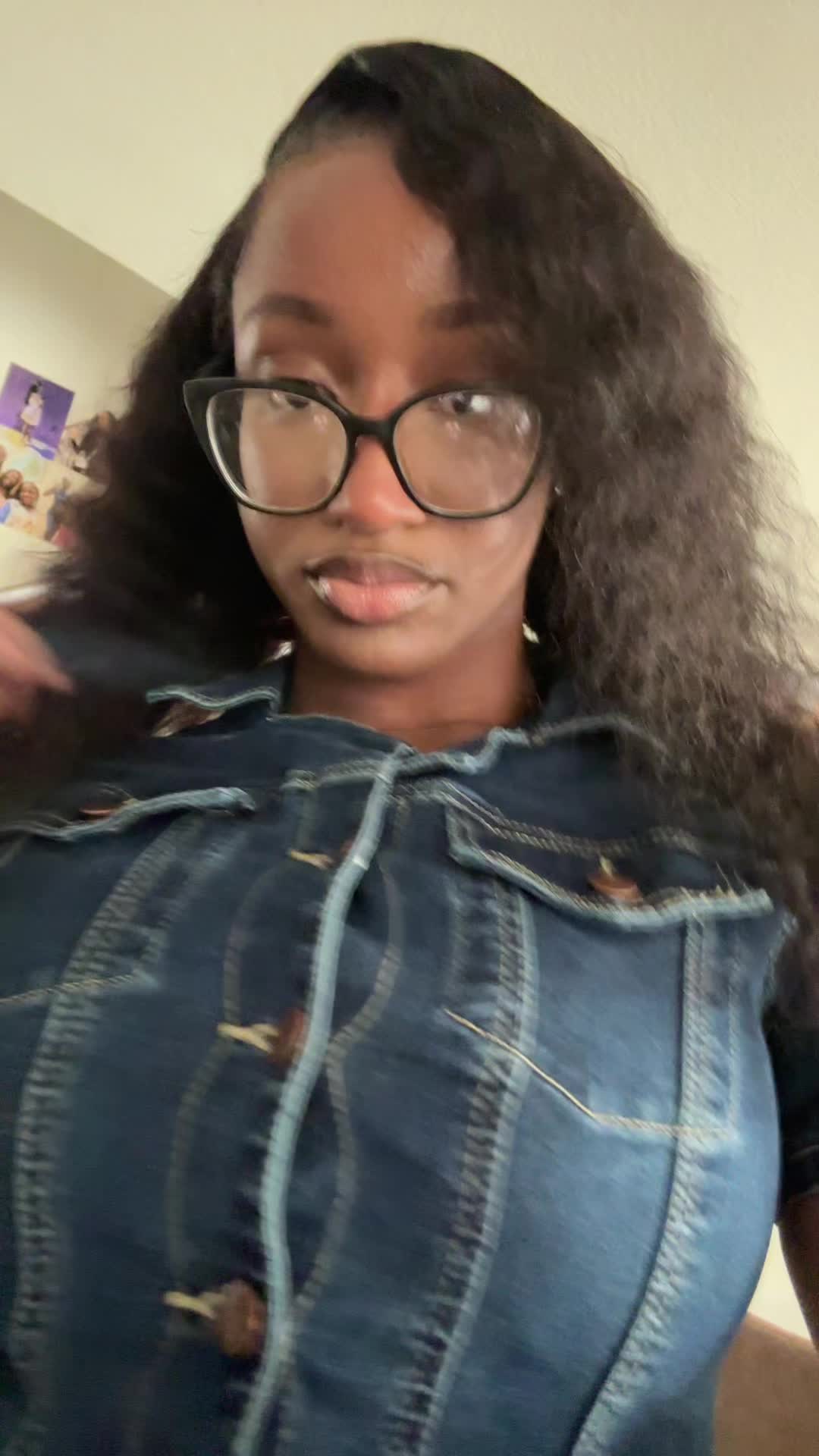 @Queen 👑