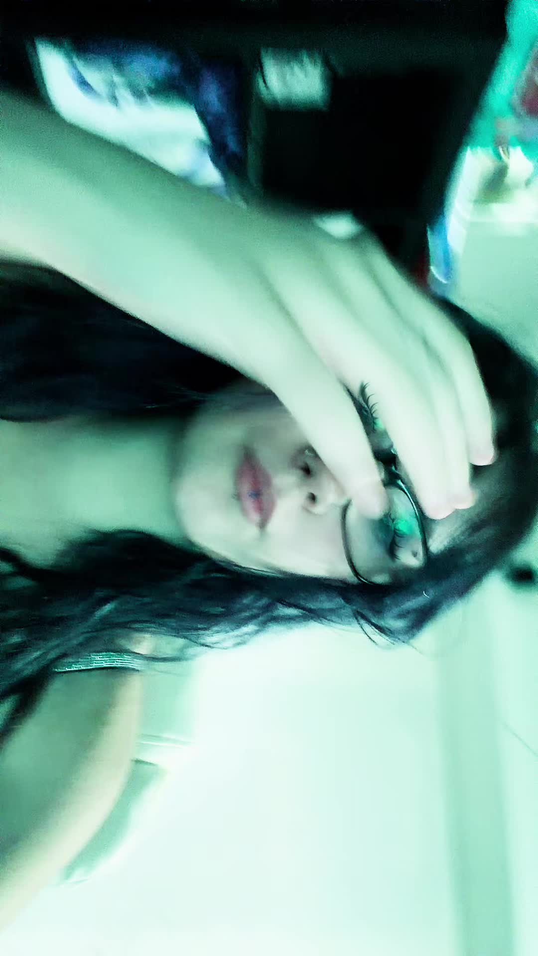 @Witheredbat🦇🖤...💙🦈