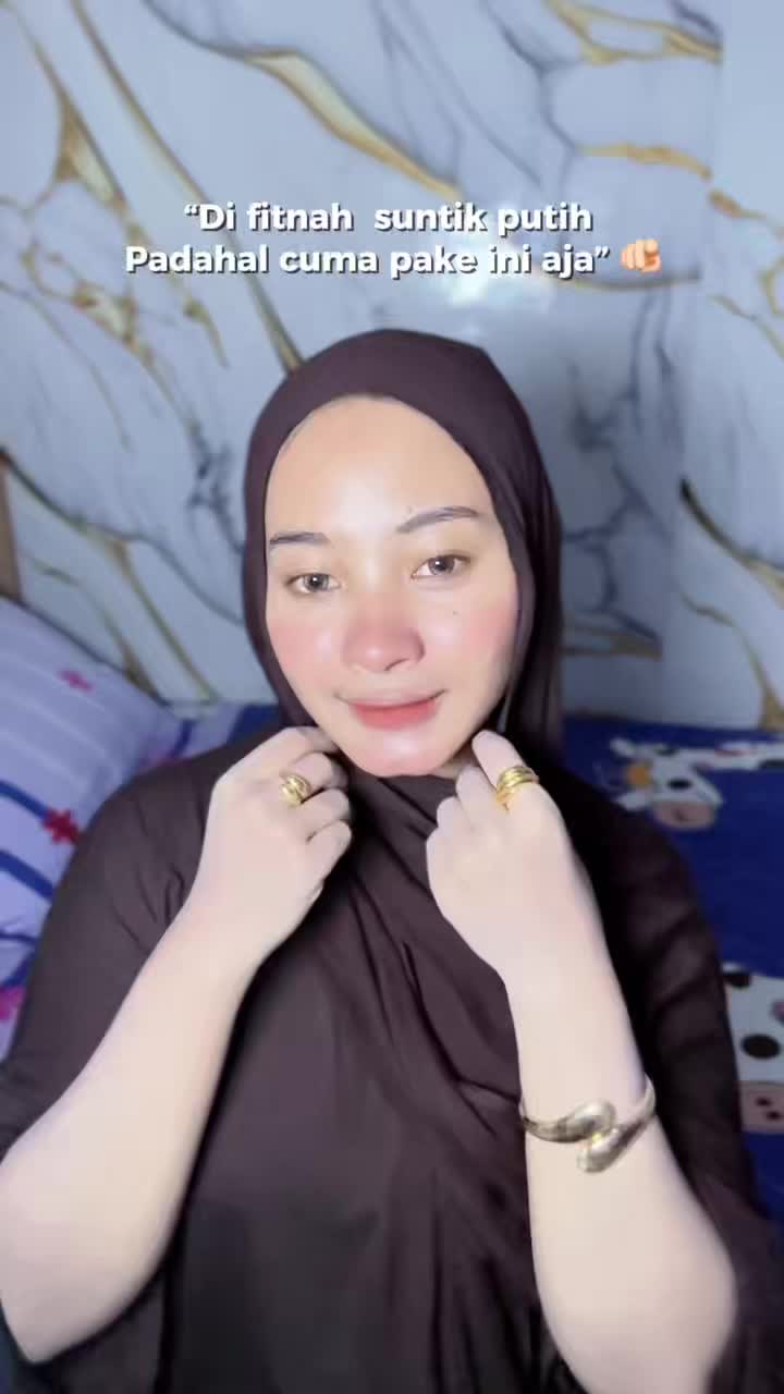 @Tania_