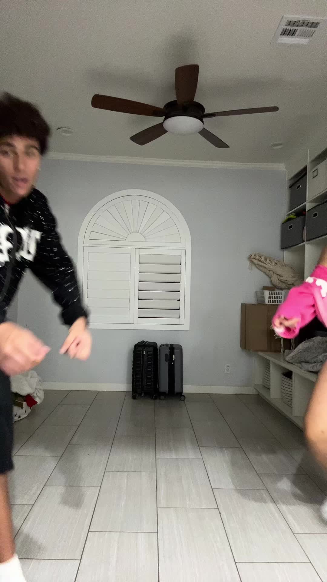 @Lilly F