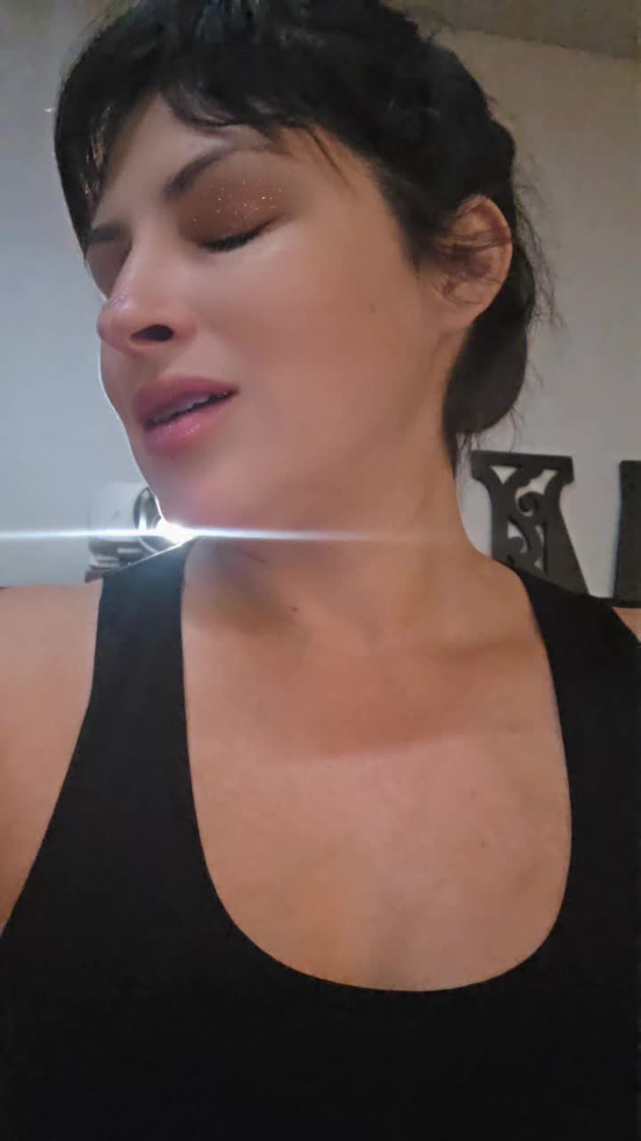 @LaSe&ntilde;oraCastro