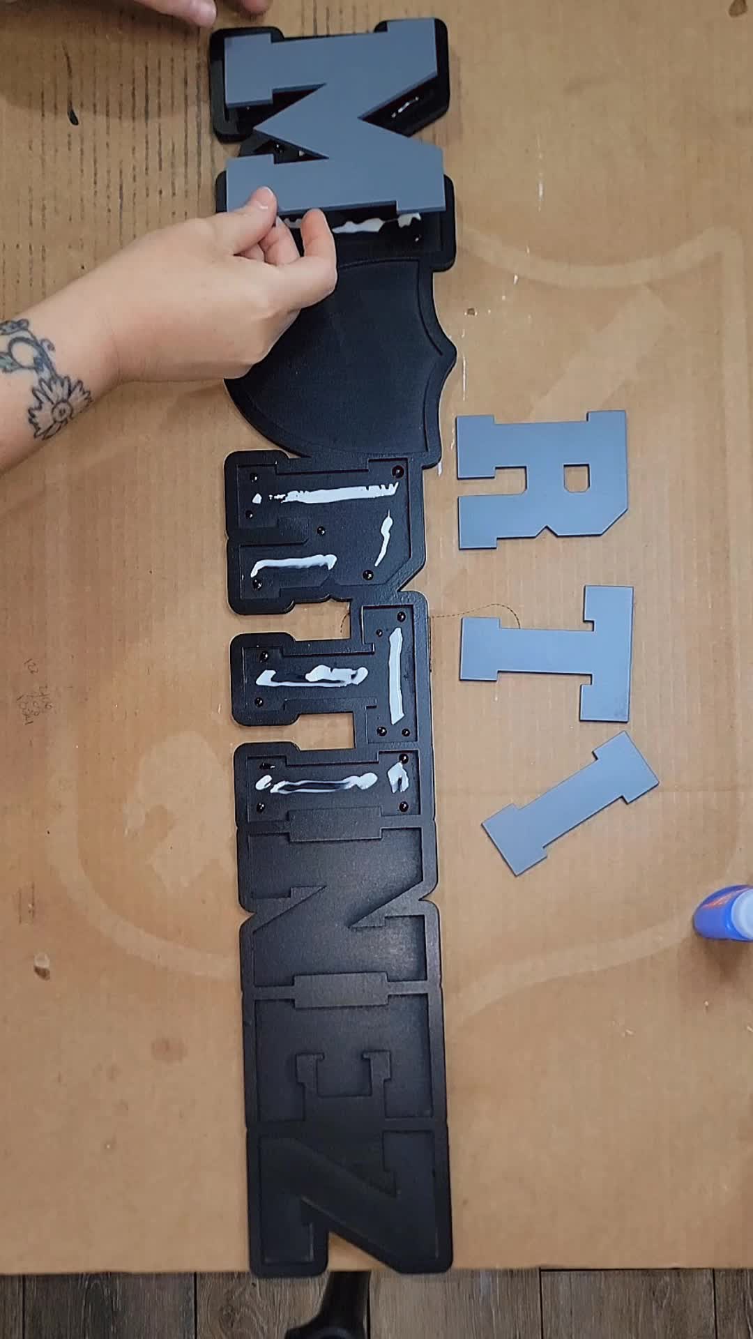 @CustomCreationsCeron