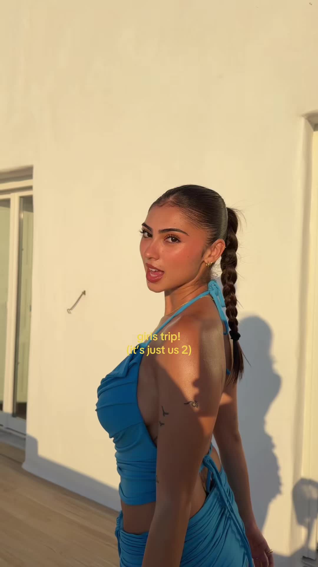 @Bella
