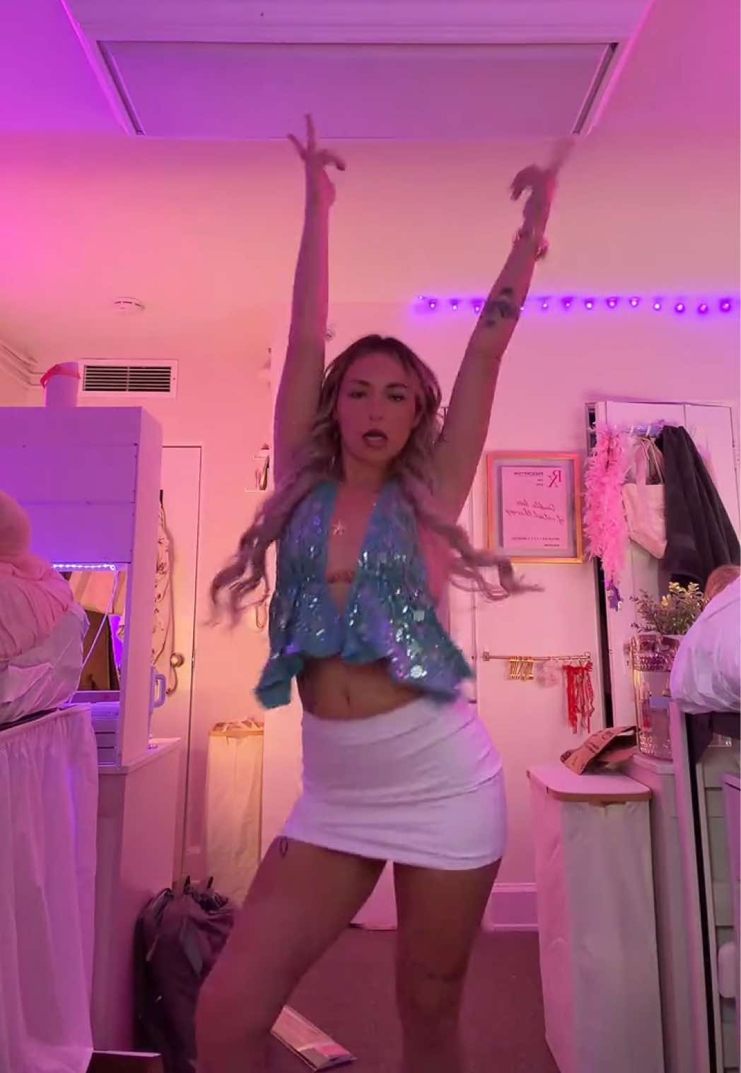 @whoevenisshe