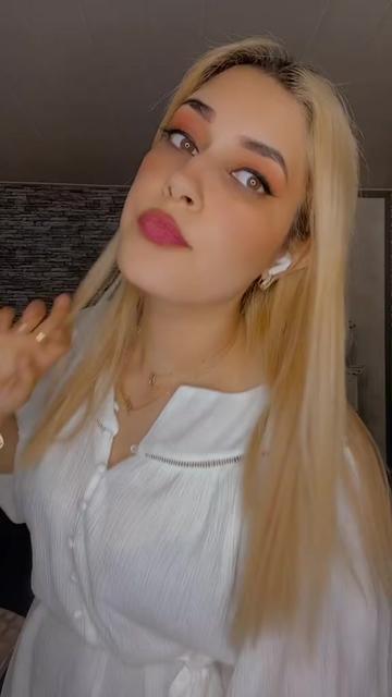 @ألأستاذة نجوى ((وحش الكون))