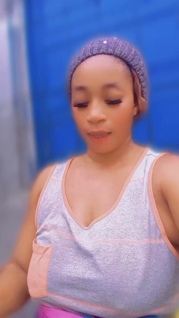 @mputu Sarah