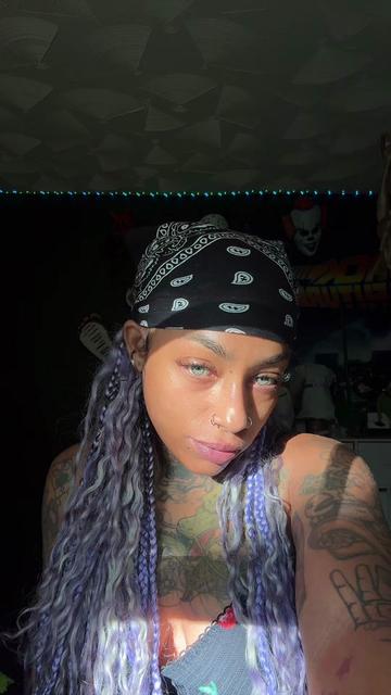 @helloomcfly