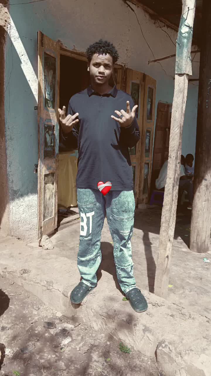 @Oli BOY&sup2;nd