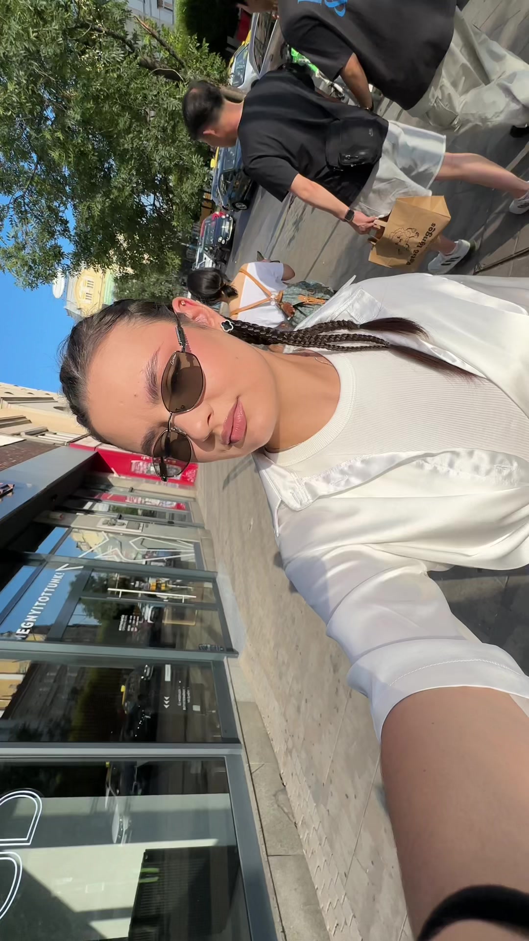 @M.