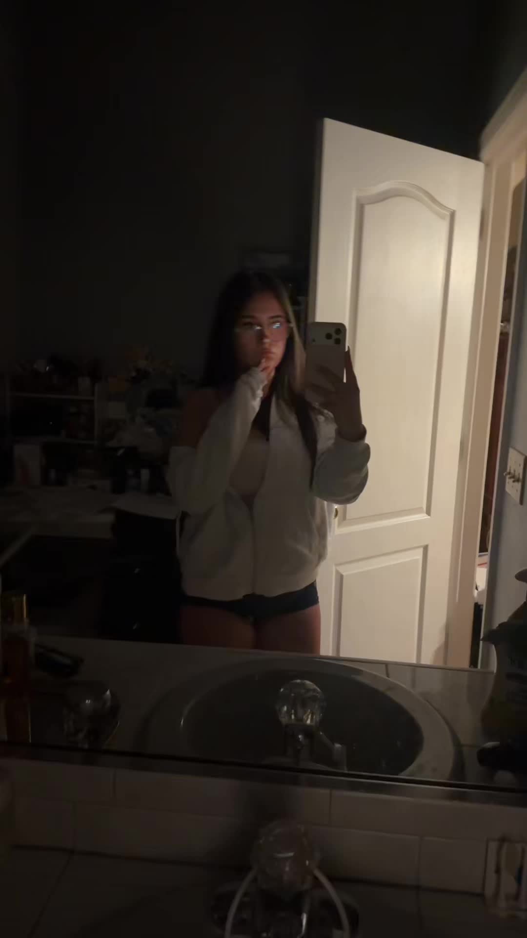 @lizzy