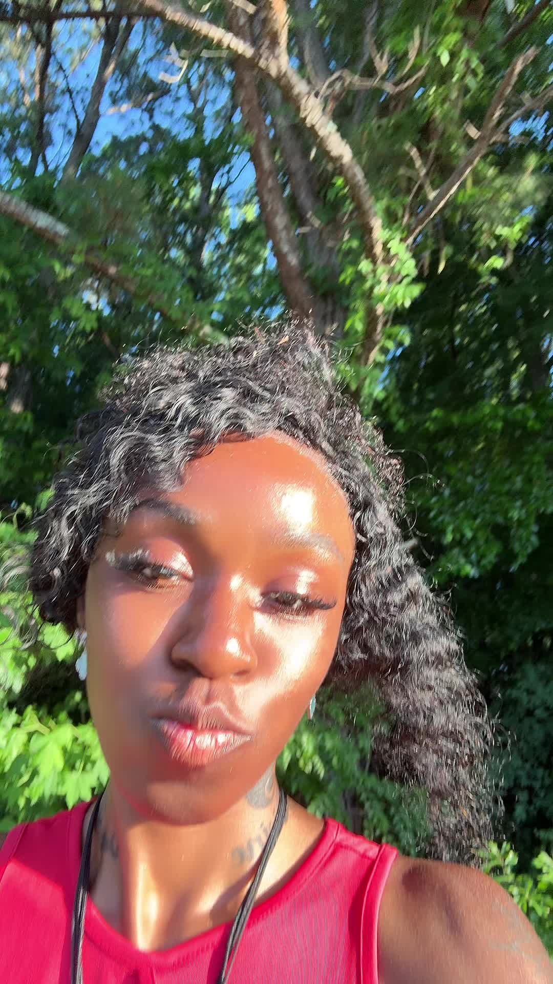 @Shecora