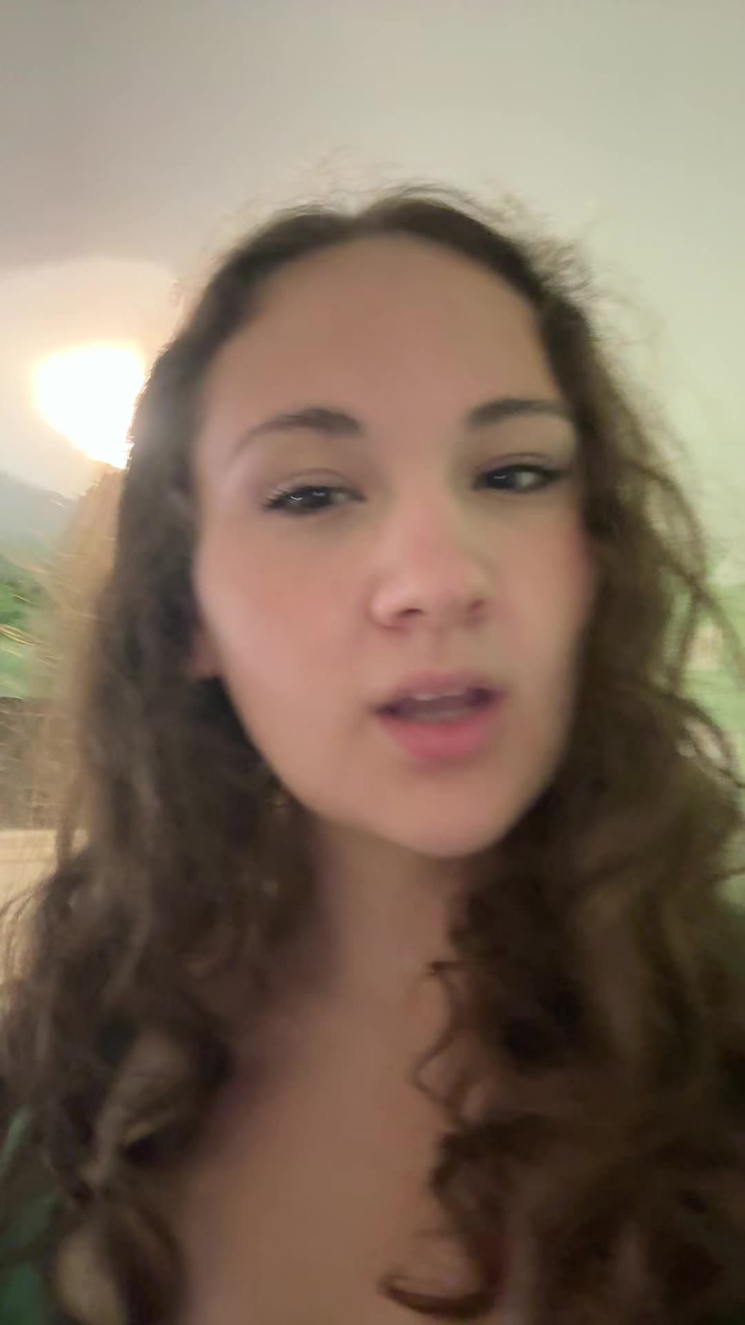 @Ava
