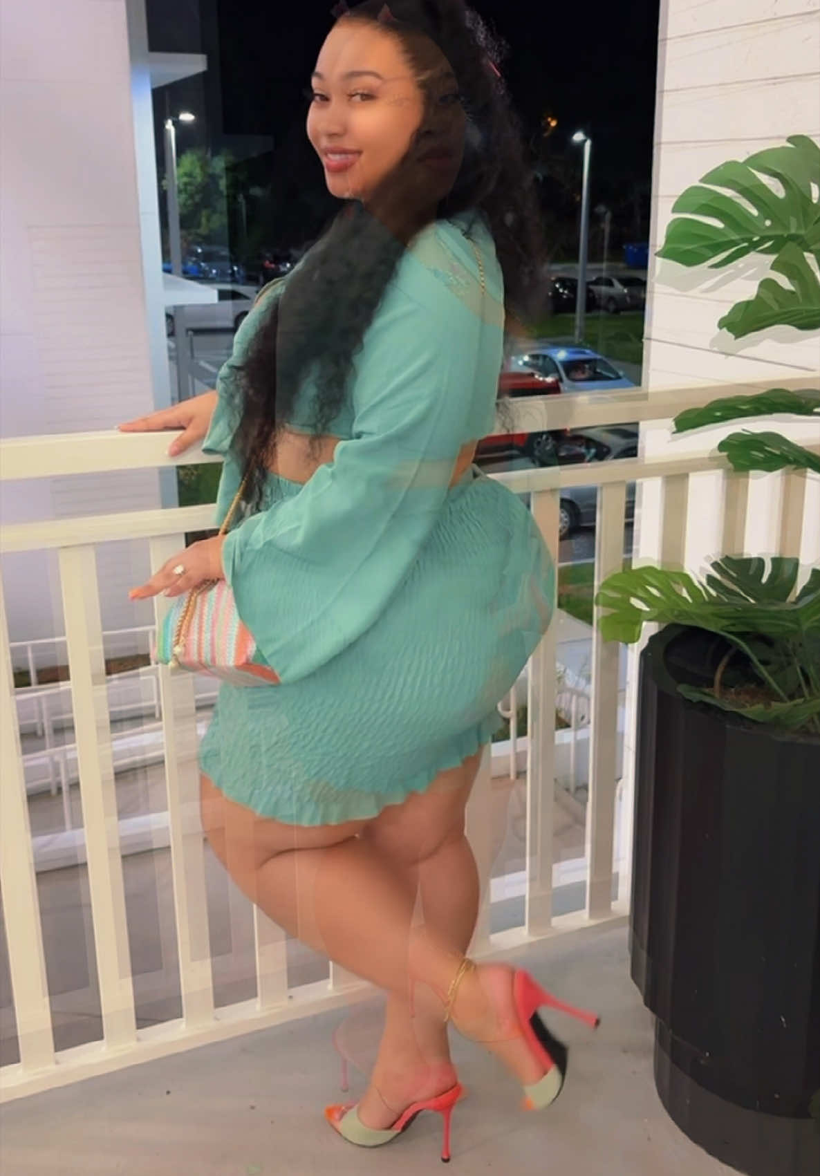 @YourAuntieMoe