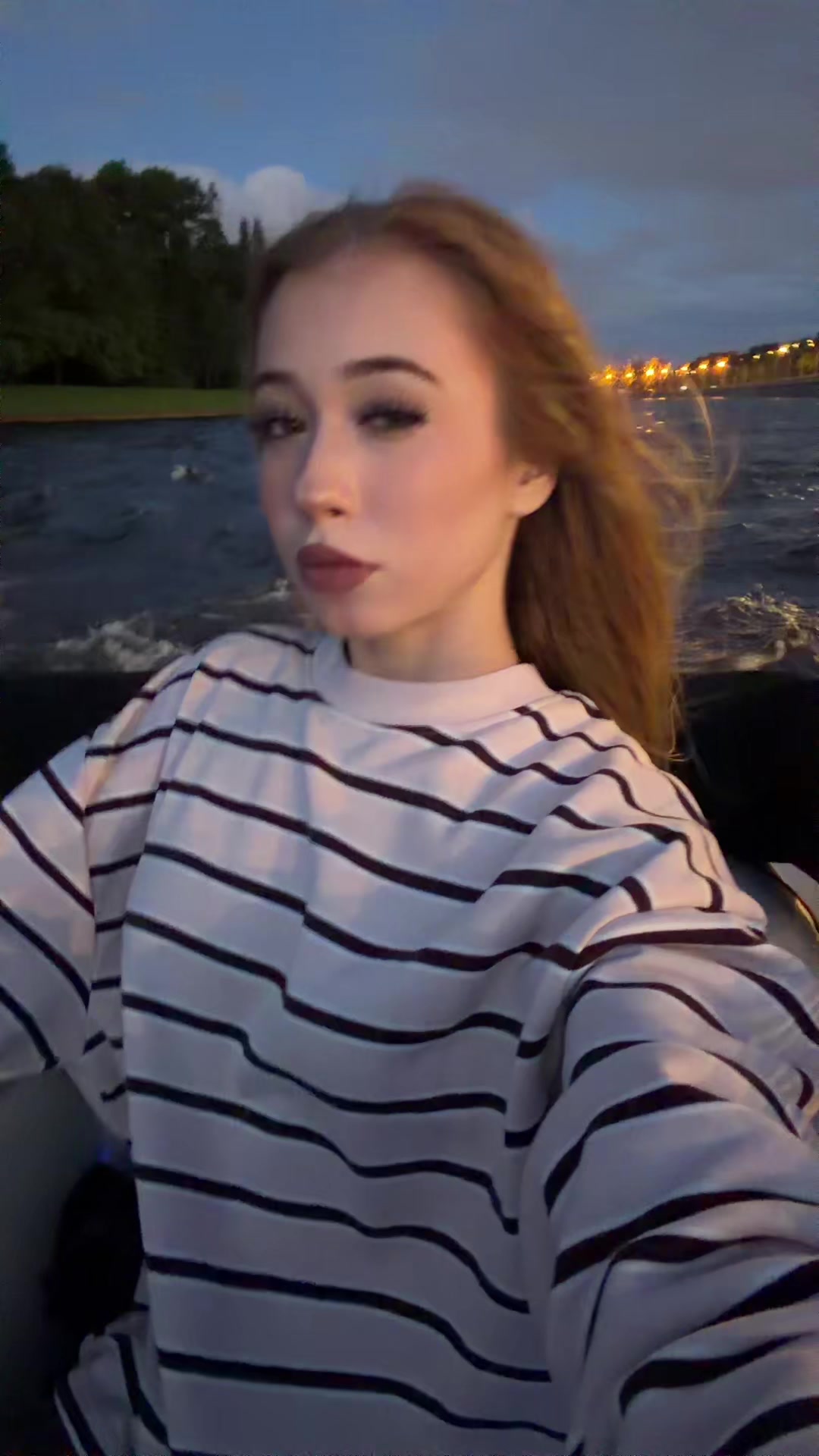 @…