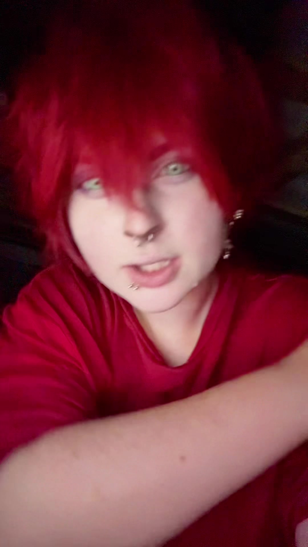 @luv2eatworms