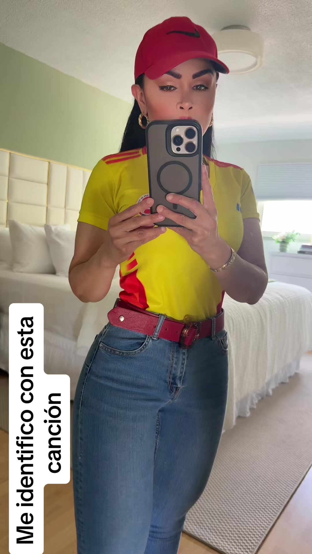 @esterhernandez