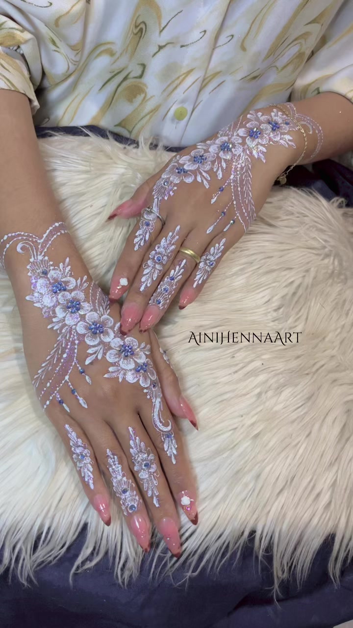 @Aini Henna
