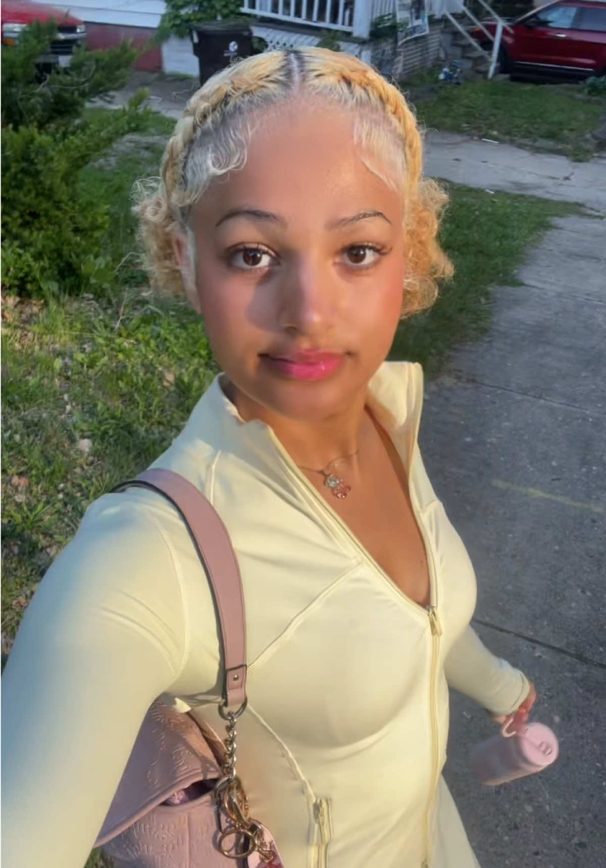 @Baddest.bombshell 🎀🧁💝💋