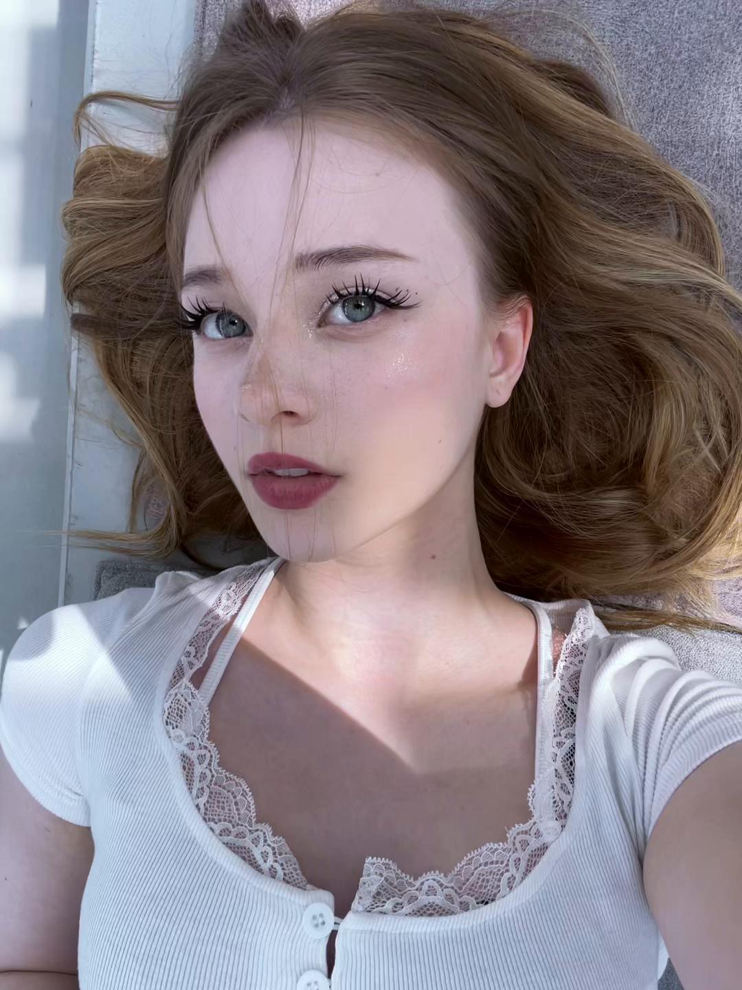 @LilyMillie