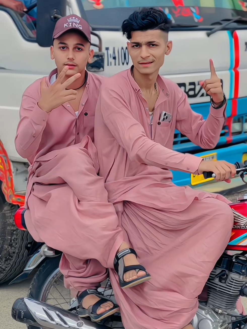 @⚜️𝐓𝐀𝐉 𝐊𝐇𝐀𝐍⚜️🇱🇾876🇱🇾
