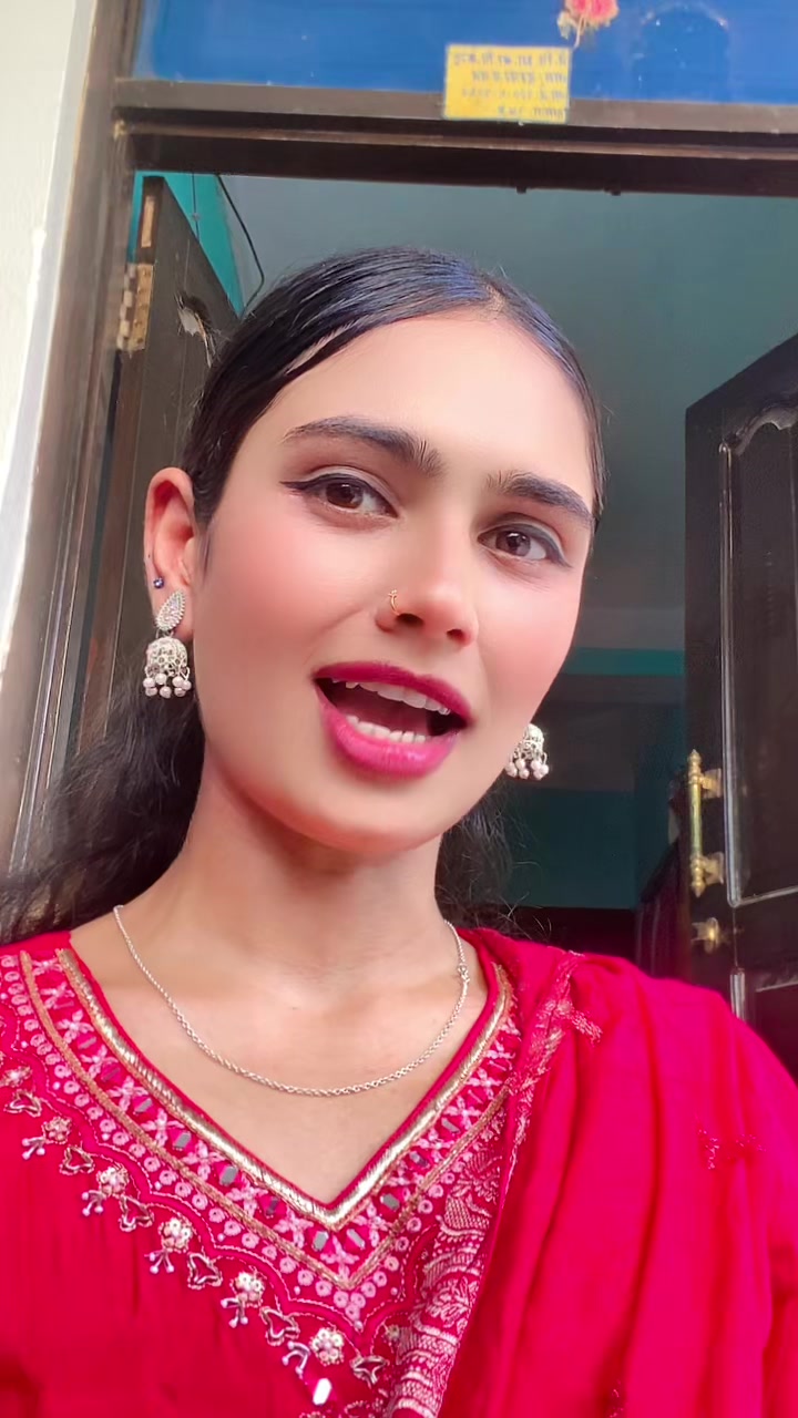 @महा__रानि👰❤️👑__