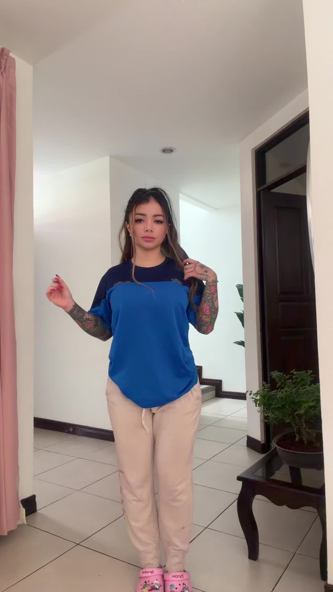 @MeliAlfaroOficial