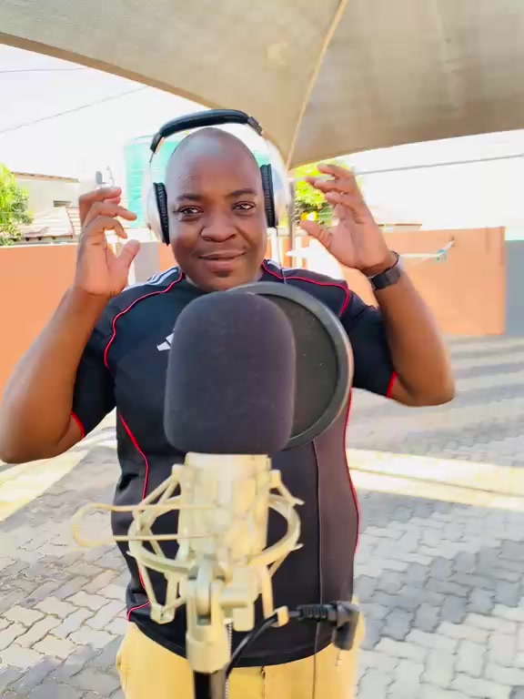 @MR TSHIVHUNU