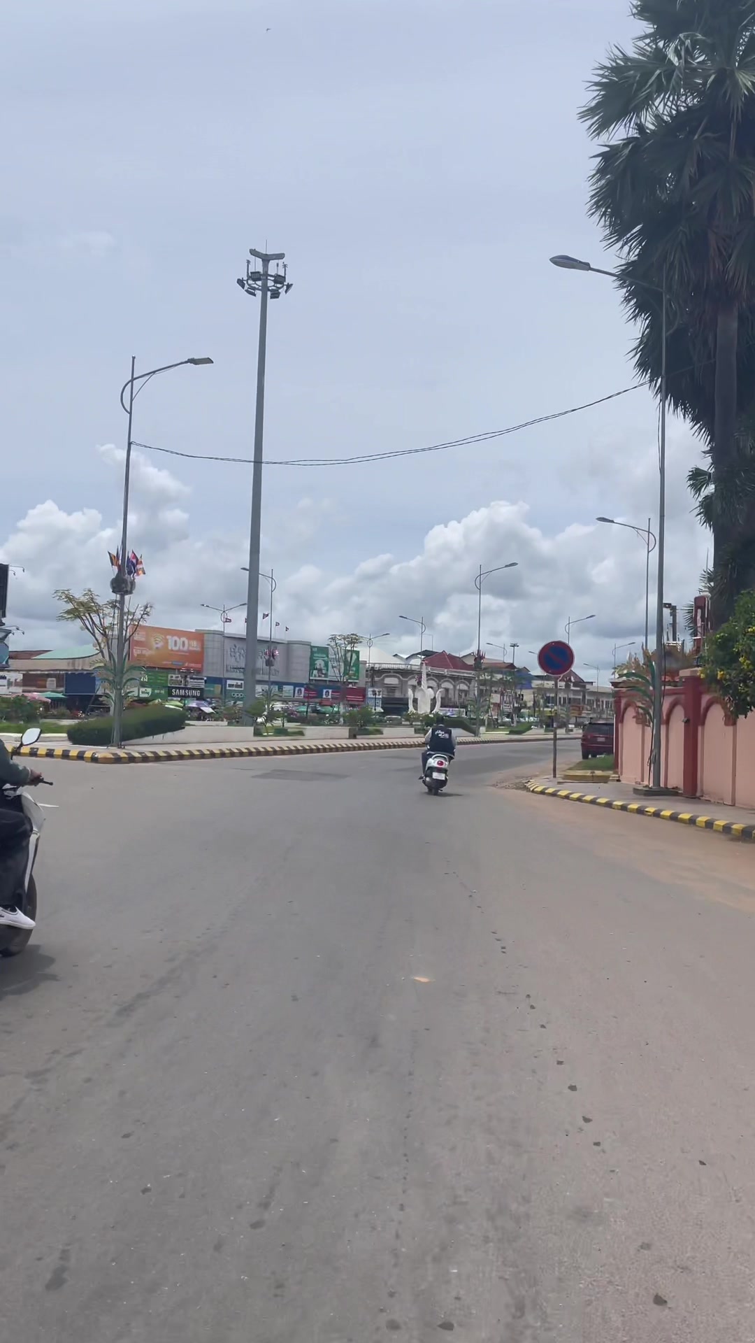 @នរ៉ា ពិសី ហាងលក់ទូរស័ព្ទ 2 🥰