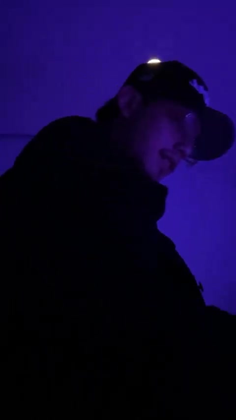@Gun