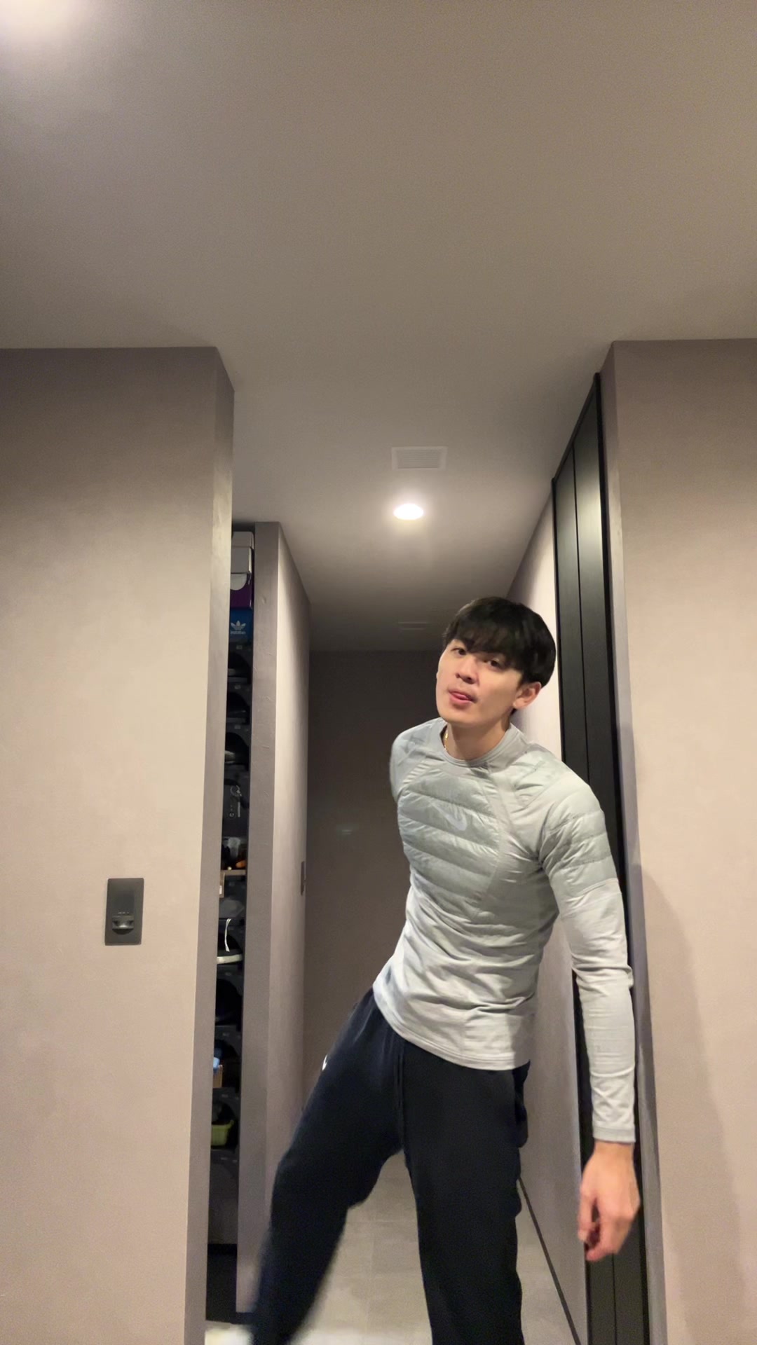 @RJ