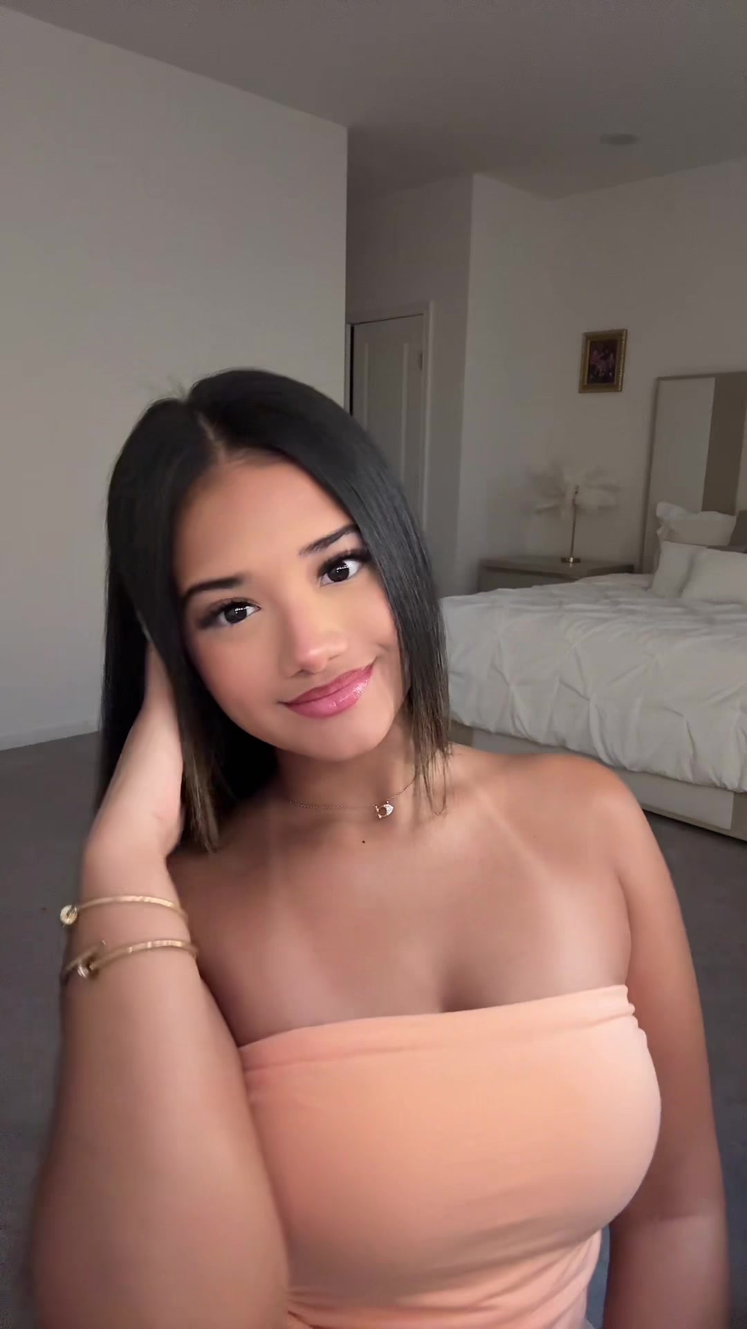 @Hillarypayamps