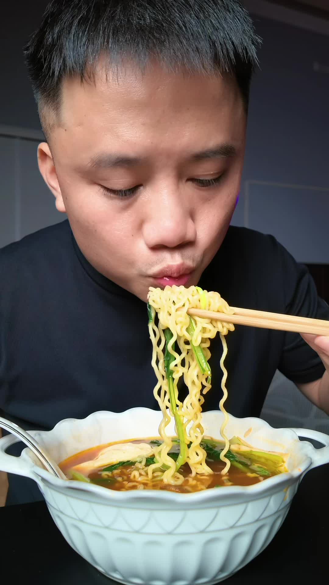 @Nguyễn Văn Hậu (Hậu Troll)