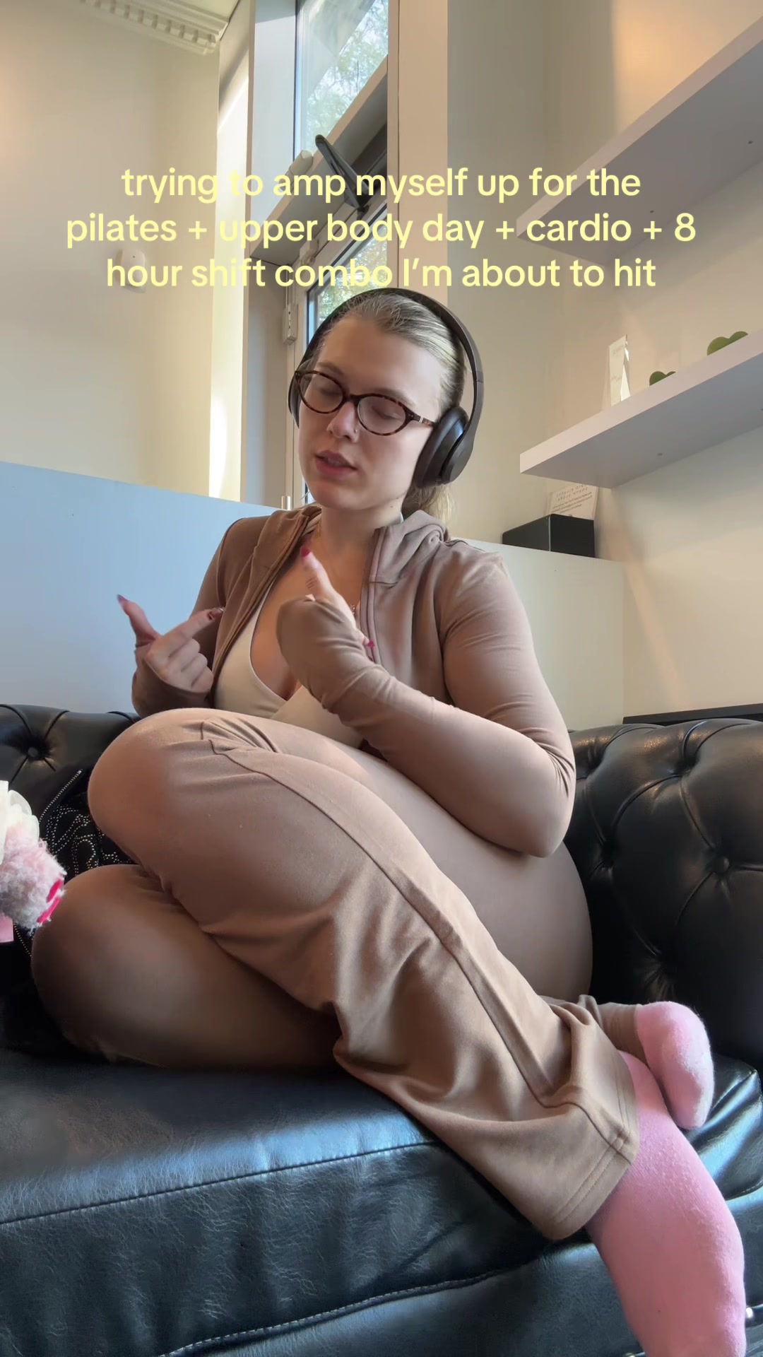 @leavesloneczkoalone