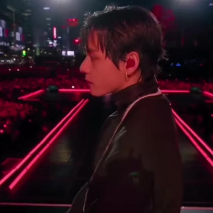 @adriana.ct⁴⟭⟬⁷