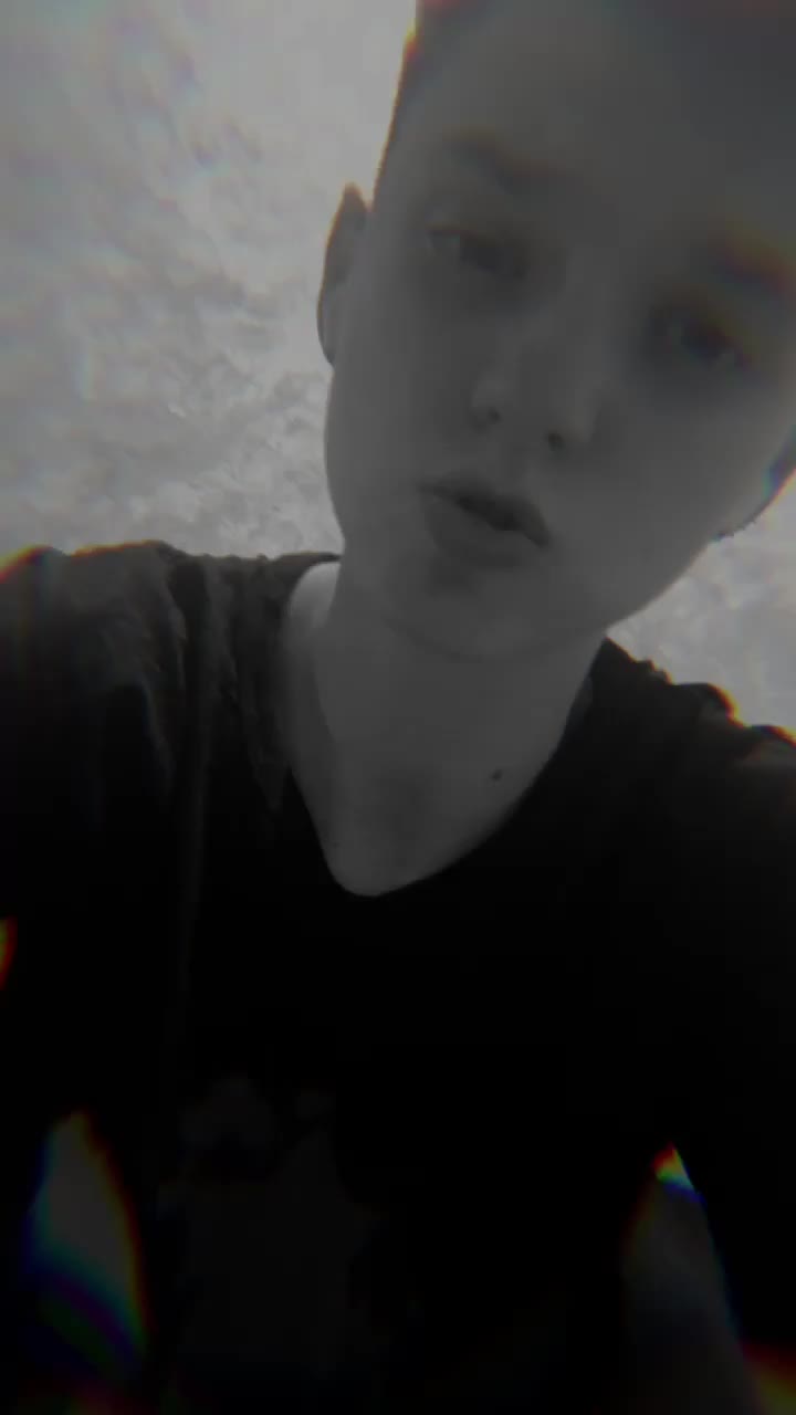 @𝓑𝓻𝓸𝓴𝓮𝓷 𝓗𝓮𝓪𝓻𝓽♡