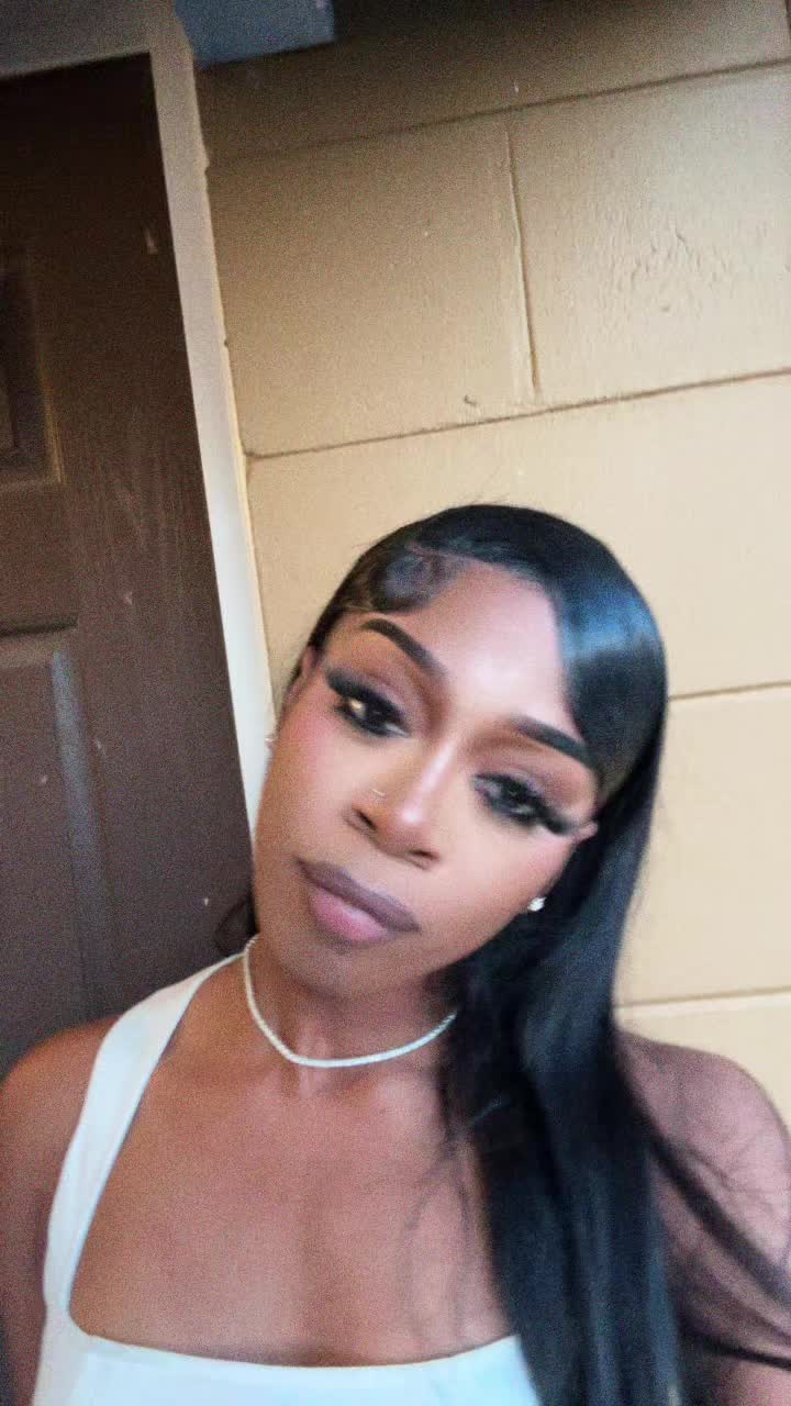 @sandieemoniquee