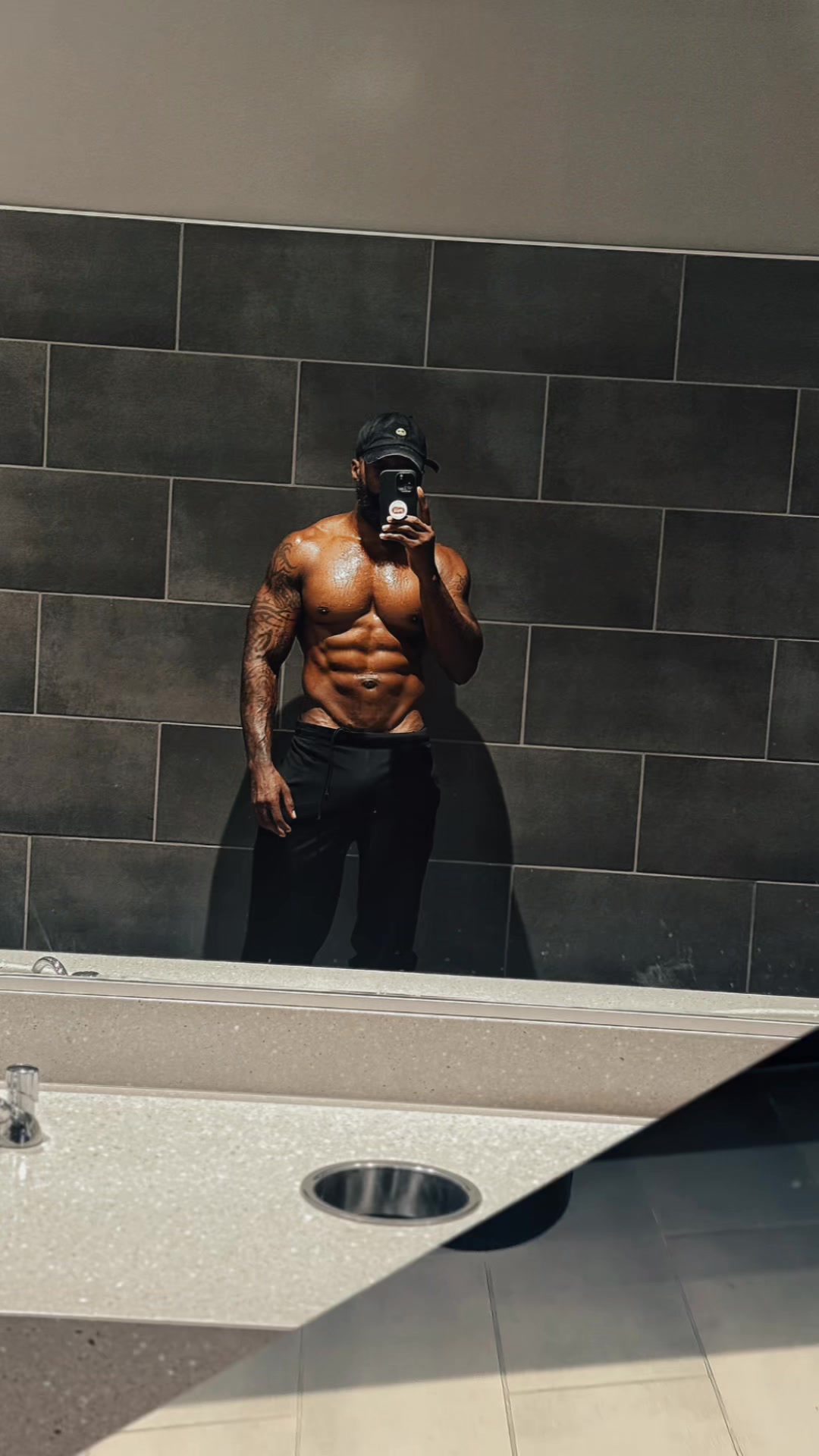 @firstname_leon