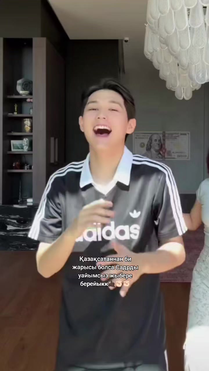 @𝐴𝑖𝑠𝑆𝑎𝑑𝑟𝑖𝑛𝑔💫