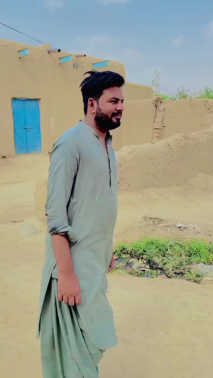 @SozaL Khan🤣