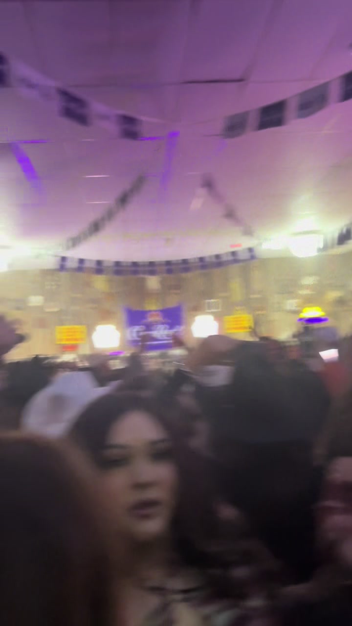 @J9