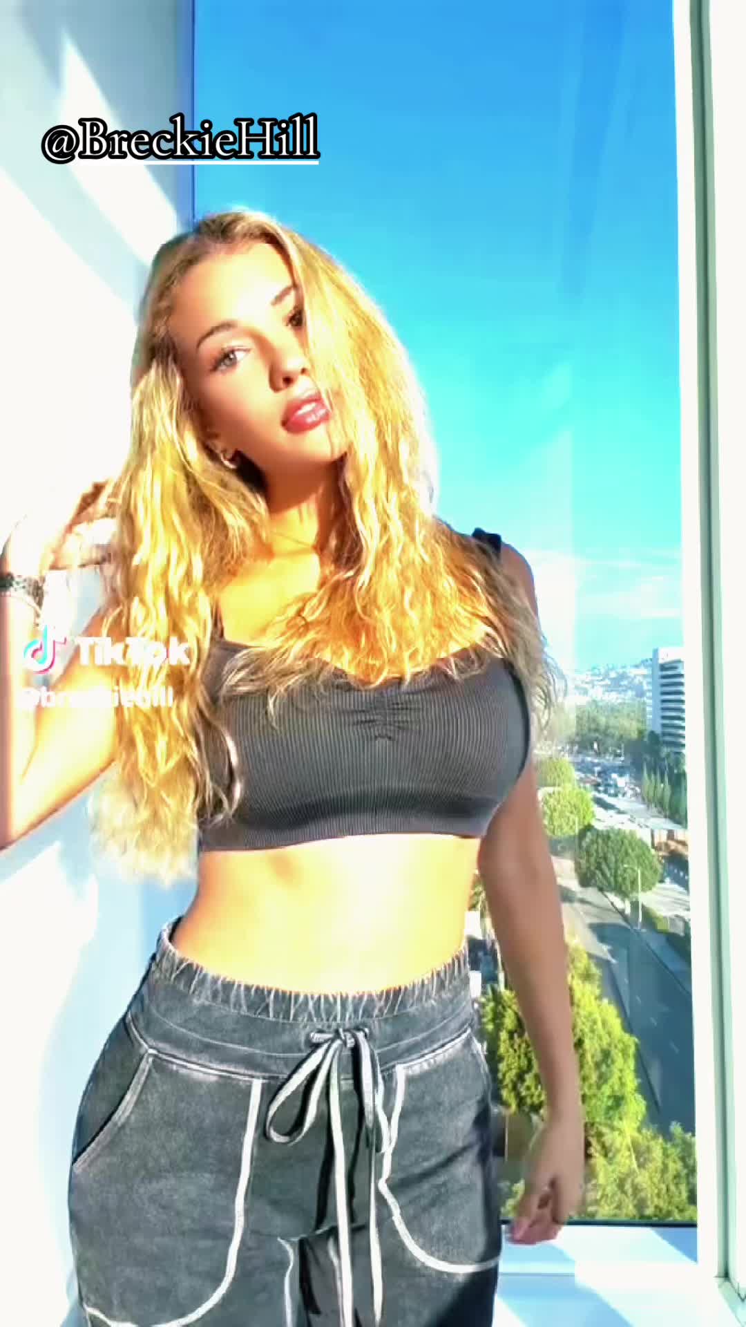 @Editingbreckietillshefollows