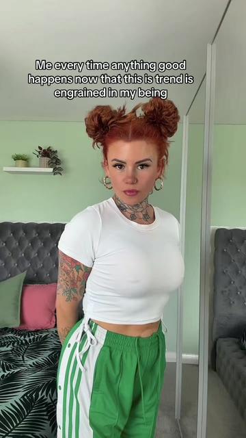 @pinklipslina
